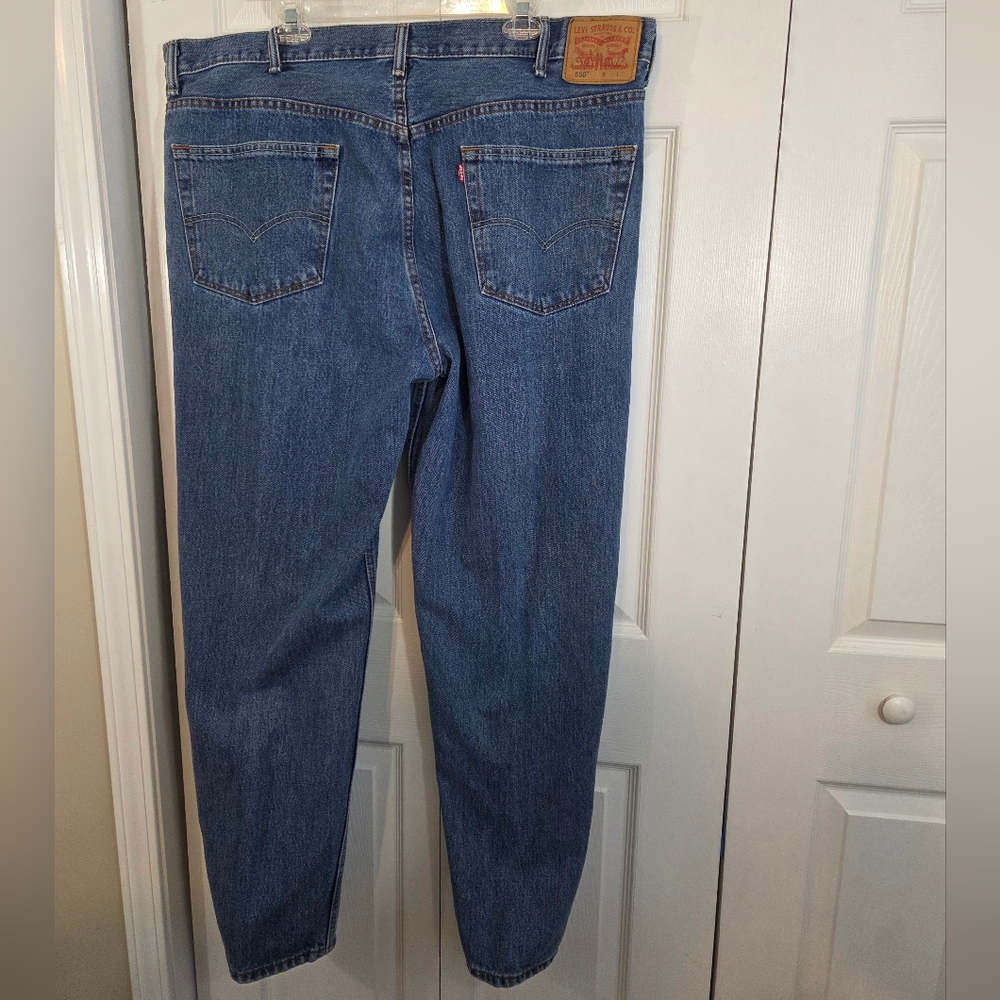 Levi Strauss 550 Men's Straight Leg Relaxed Fit Blue Jeans ~ Pre-Owned - Picture 8 of 12